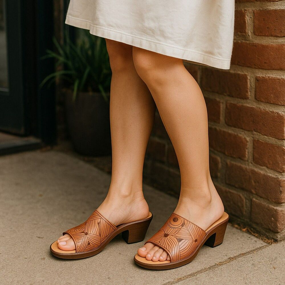 Munro Slide Shoes Womens Size 8 N Tan Brown Geometric Open Toe Platform